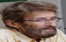 زندگی نامه اردشیر کشاورزی کارگردان کرد و موسس جشنواره بین المللی عروسکی در ایران