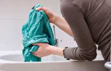 راهنمای شستشوی لباس های مخصوص خشکشویی