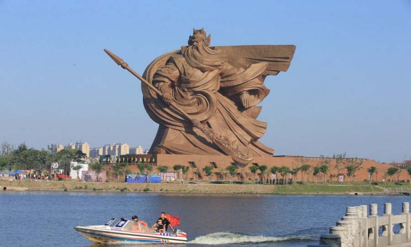مجسمه  ژنرال گو آن یو با ارتفاع 48 متر در شهر هانگزو چین