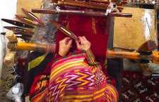 ابریشم بافی صنایع دستی گلستان