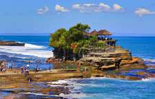 معبد لوط در شهر بالی اندونزی