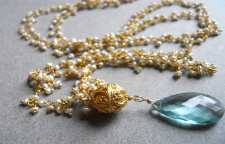 اکسسوری و زیورآلاتی که شما را پیرتر نشان می دهند