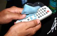 نحوه تمیز کردن ریموت کنترل ها