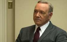 کوین اسپیسی بازیگر معروف هالیوود متهم به آزار جنسی شد