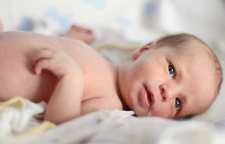 علائم فتق ناف در نوزادان را بشناسیم و آن را درمان کنیم