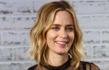 صحبت های امیلی بلانت در مورد هدایای عجیب کریسمس