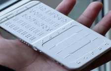 اختراع گوشی هوشمند با خط بریل برای نابینایان