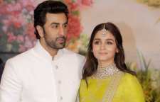 سلبریتی های مشهور بالیوود در سال نو میلادی به کجا سفر کردند