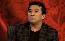 واکنش جالب خداداد عزیزی به پخش صحنه های مبتذل در شبکه کیش