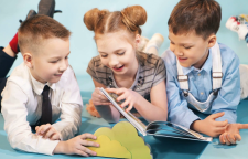 چگونه کودکانی کتاب خوان و اهل مطالعه تربیت کنیم