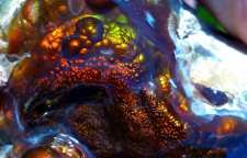 عقیق آتشین یا آتش چیست و چه ویژگی هایی دارد