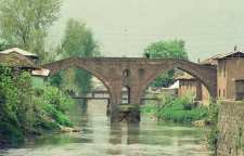 پل خشتی نیاکو شهرستان آستانه ی اشرفیه استان گیلان