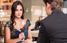 پوشش مناسب برای اولین قرار ملاقات خانم و آقا