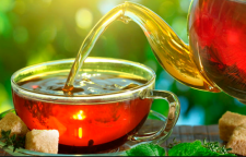 مضرات خوردن چای زیاد در فصل زمستان