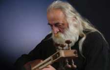 محمدرضا لطفی موسیقی‌ دان در غیابش 72 ساله شد