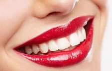 روش خانگی برای سفید و براق شدن دندان