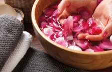 انواع ماسک ها با ترکیب گلاب برای پوست صورت