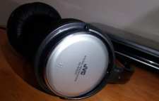 بررسی هدفون مناسب و با کیفیت JVC HA-RX500