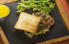 طرز درست کردن ساندویچ تخم مرغ و ماهی