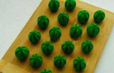 آموزش طبخ شیرینی بادامی هندوانه ای