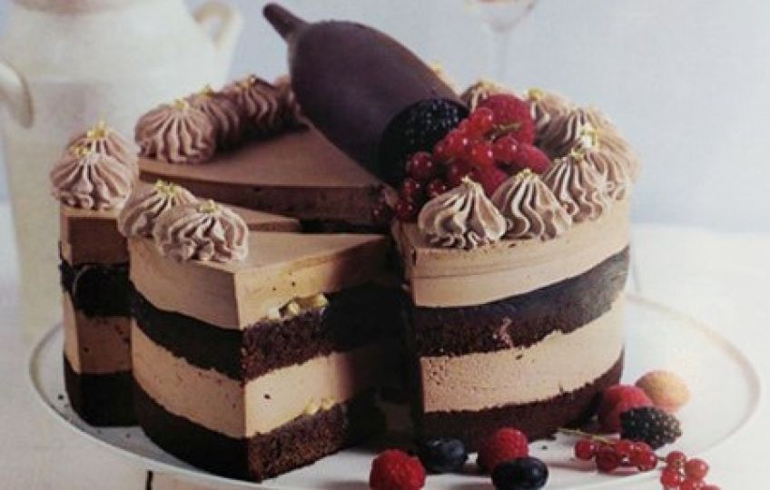 آموزش تهیه کیک کرم کارامل یکی از خوشمزه ترین انواع کیک ها