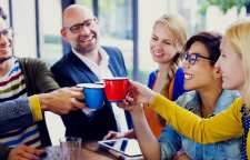 چگونه با دیگران ارتباط برقرار کنیم