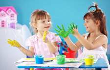 نقاشی انگشتی تاثیر زیادی بر رشد مغزی کودک دارد