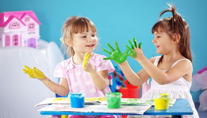 نقاشی انگشتی تاثیر زیادی بر رشد مغزی کودک دارد