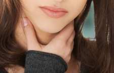 دلایل حس گرفتگی گلو و درمان آن