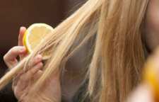 روش رنگ و هایلایت کردن مو با آبلیمو