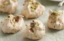 آموزش تهیه شیرینی پفک بادامی یک شیرینی خوشمزه