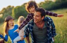 چگونه شاد و خوشحال زندگی کنیم