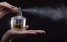 نحوه صحیح عطر زدن و افزایش ماندگاری بوی عطر