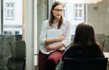 چگونه خواسته های خود را مطرح کنیم و به نتیجه دست پیدا کنیم