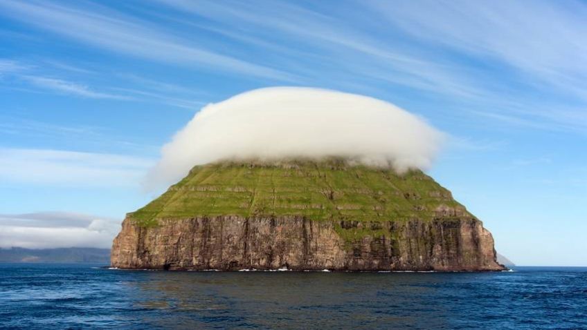 جزیزه لیتلا دیمون در شمال اروپا جزیره همیشه در ابر