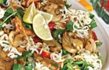 طرز تهیه سالاد جوانه گندم و قارچ