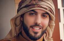 خوش تیپی و جذابیت عمر برکان مدل عرب باعث دردسر او شد