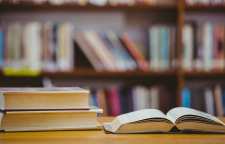 حکایت آواز الاغ و رقصیدن اشتر از داستان های امثال و حکم علی اکبر دهخدا