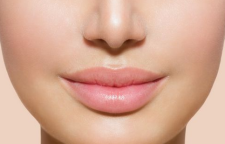 روغن های مفید برای جلوگیری از ترک خوردن و خشک شدن لب ها و درمان آن