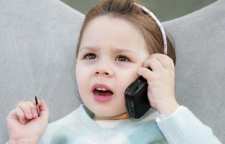 تشخیص زمان رشد کلامی و گفتار کودکان