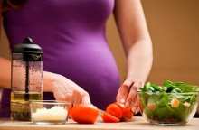 مصرف اسفناج در بارداری مفید است یا مضر
