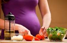 مصرف اسفناج در بارداری مفید است یا مضر