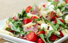 روش درست کردن سالاد سالامی ایتالیایی یکی از سالادهای گرم خوشمزه ایتالیایی