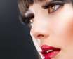 آرایش زنان بالای 40 سال برای محو خط و خطوط