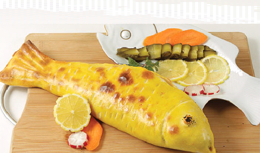 نحوه تهیه ماهی شکم پر با روکش خمیر غذای ایرانی با طعم و ظاهری متفاوت