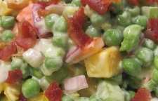 روش درست کردن سالاد نخود سبز و خیارشور سالادی محبوب و خوشمزه