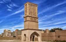 آشنایی با حاصل استقامت مردم در کویر و خودنمایی بادگیر معین استان کرمان