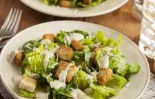 روش درست کردن سالاد سزار به همراه سس مخصوص