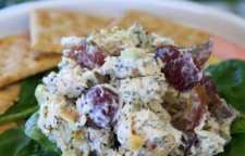 روش درست کردن سالاد بادام و مرغ با طعمی عالی