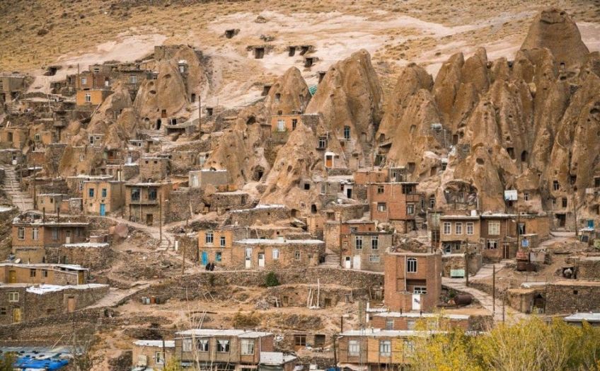 روستای کندوان تبریز تنها روستای صخره ای در جهان که در آن سکونت وجود دارد